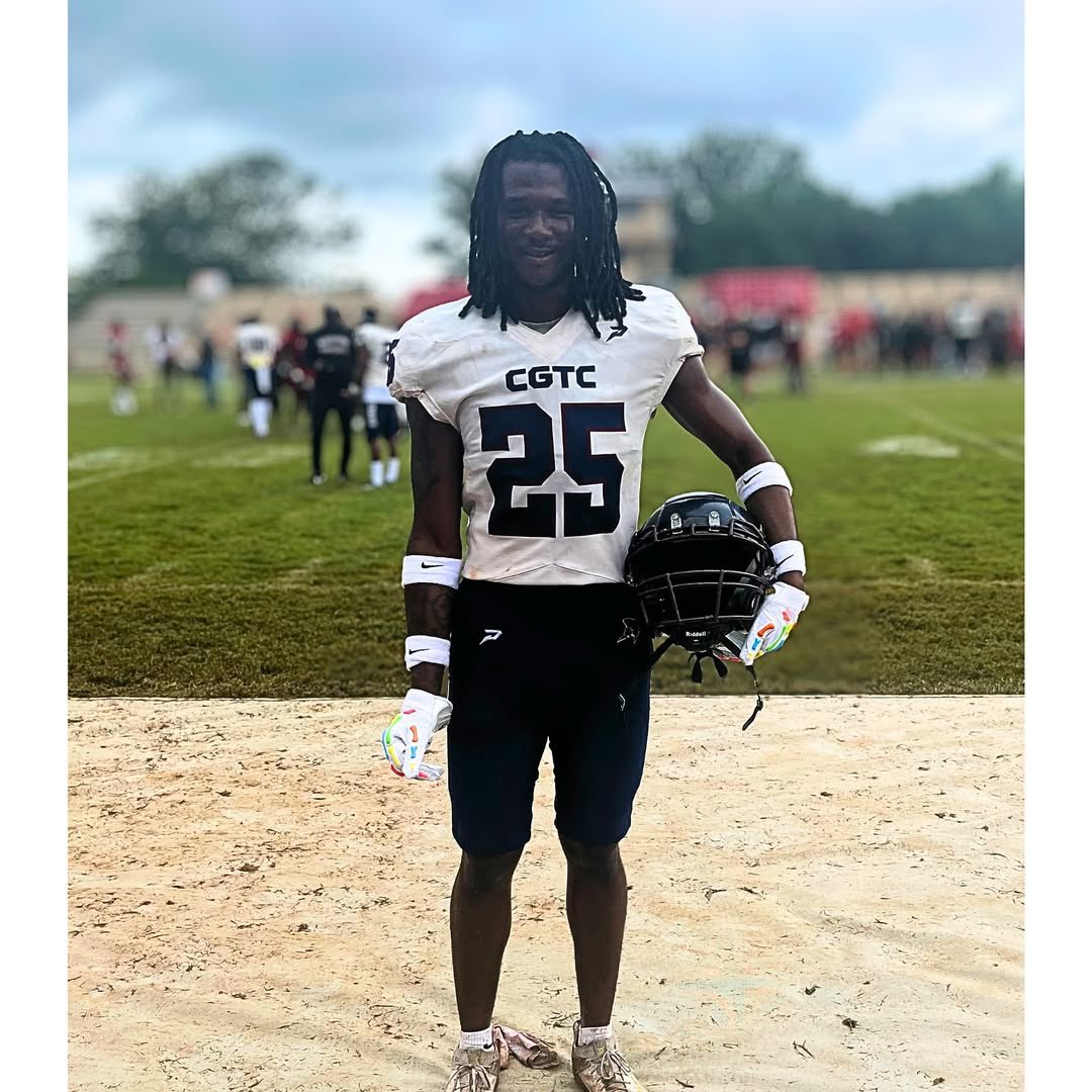 LeShaun “HUGGY” Hudgins (@shaunhudginsdb) on Twitter photo Dawg Fight on the HomeFront 🐾Let’s Titan UP 🚀🏆🏈 Game 3: GOtime #CollegeFootball <a href="/CGTCAthletics/">CGTC Titans</a> <a href="/coach_jrob31/">Coach “JRob”</a> <a href="/CoachKato97/">Coach Kato Hitson</a> Dawg Fight on the HomeFront 🐾Let’s Titan UP 🚀🏆🏈 Game 3: GOtime #CollegeFootball <a href="/CGTCAthletics/">CGTC Titans</a> <a href="/coach_jrob31/">Coach “JRob”</a> <a href="/CoachKato97/">Coach Kato Hitson</a>