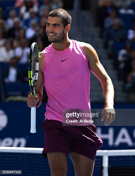 Sinner - Alcaraz in progress

Hiszpan pokonuje Novaka Djokovicia 6:4, 7:6(4), 6:2 i spróbuję powtórzyć wynik sprzed trzech lat, kiedy zdobył tytuł. 

Serb awansował do czwartego półfinału Wielkiego Szlema w tym sezonie i po raz czwarty zatrzymał się na tym etapie.