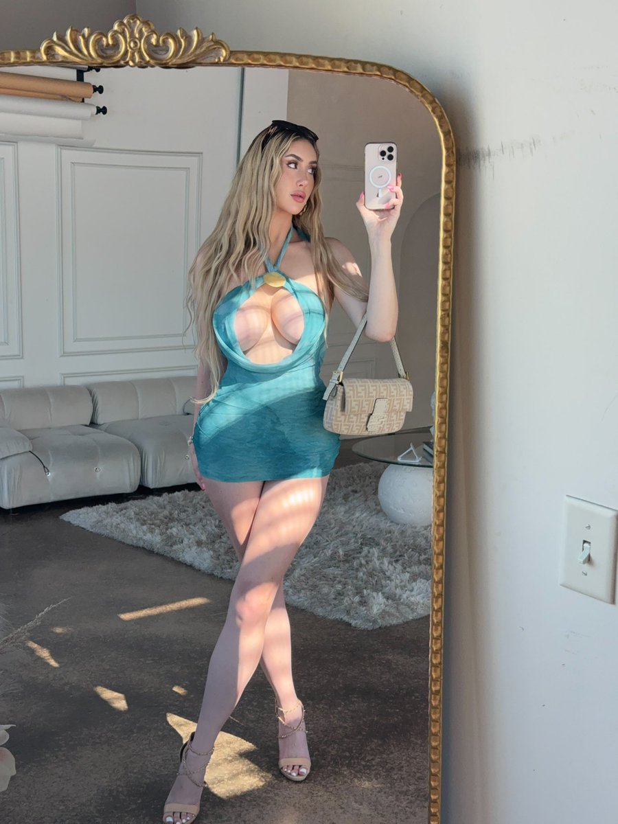 BaileyisBratty's tweet photo. okkk who needs financial abuse https://t.co/KAtwpa1lWF