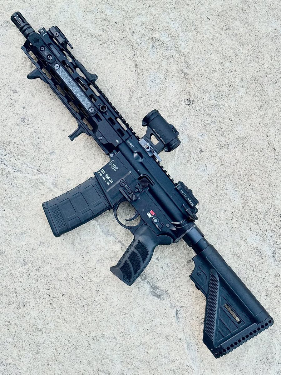 HecklerAndKoch's tweet image. Friday Fan Repost by @gunkollektor and @walkerdefense on IG

Keep it short.