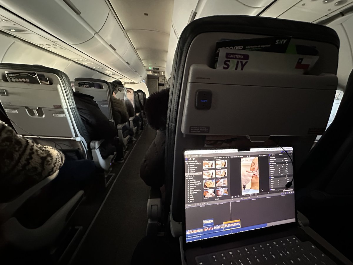 buclefilms's tweet photo. ✈️ Rumbo al norte de Chile 🌵

Con BucleFilms seguimos conectando historias desde el aire y en tierra.
Editando con cariño el material de nuestros amigos de @clinica_dentipalma Dentipalma, que confían en nuestra mirada .
🎥 Desde Algarrobo al mundo. https://t.co/JS5LicvW2N