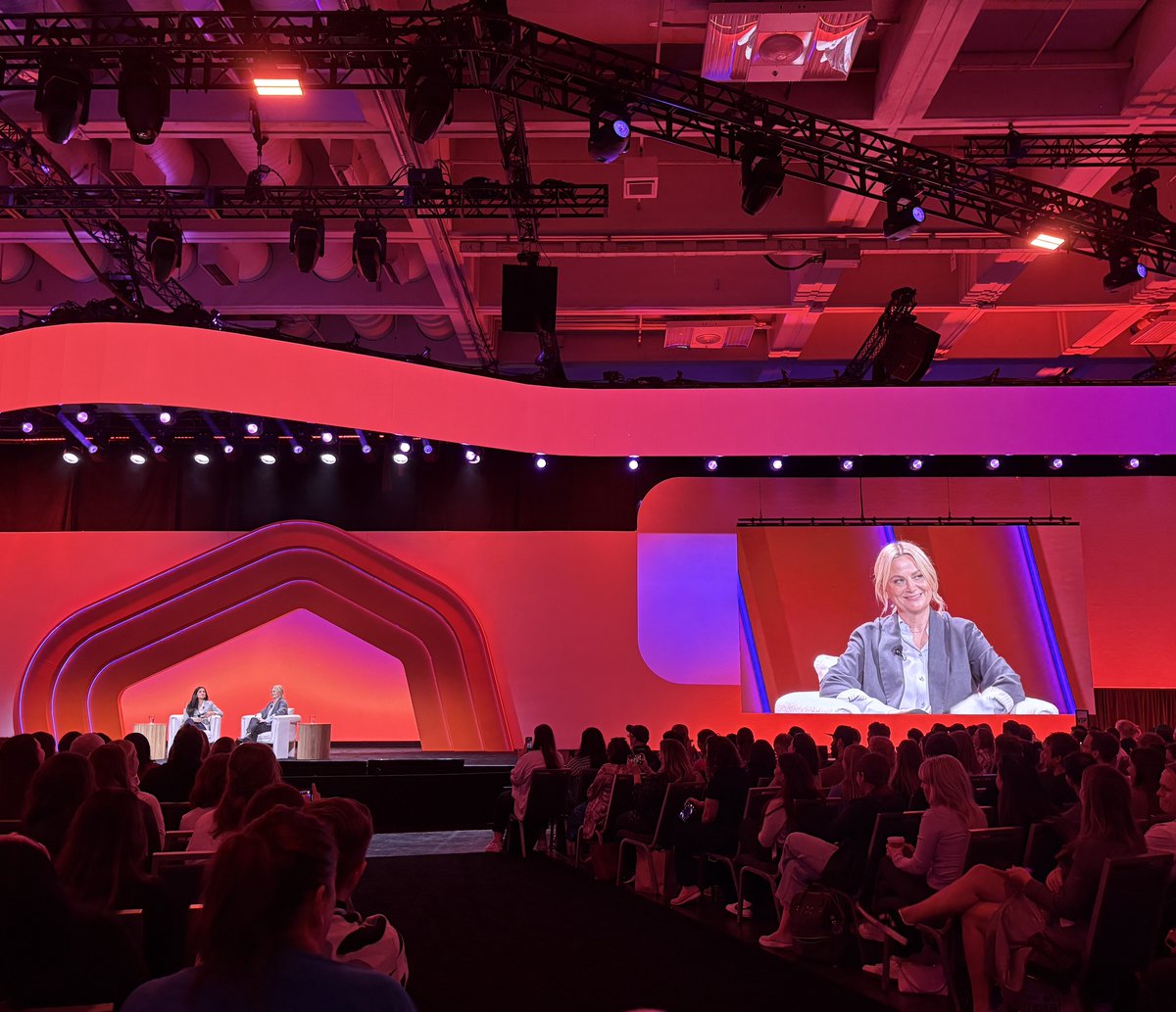 1406Consulting's tweet image. That’s a wrap on #INBOUND25 ✅
Biggest takeaways?
• AI is here to stay in CRM
• Personalization at scale is key
• HubSpot is redefining growth 🚀
Excited to bring these insights back to our clients. #HubSpotINBOUND #INBOUND #INBOUND25 @HubSpot  @amypoehler