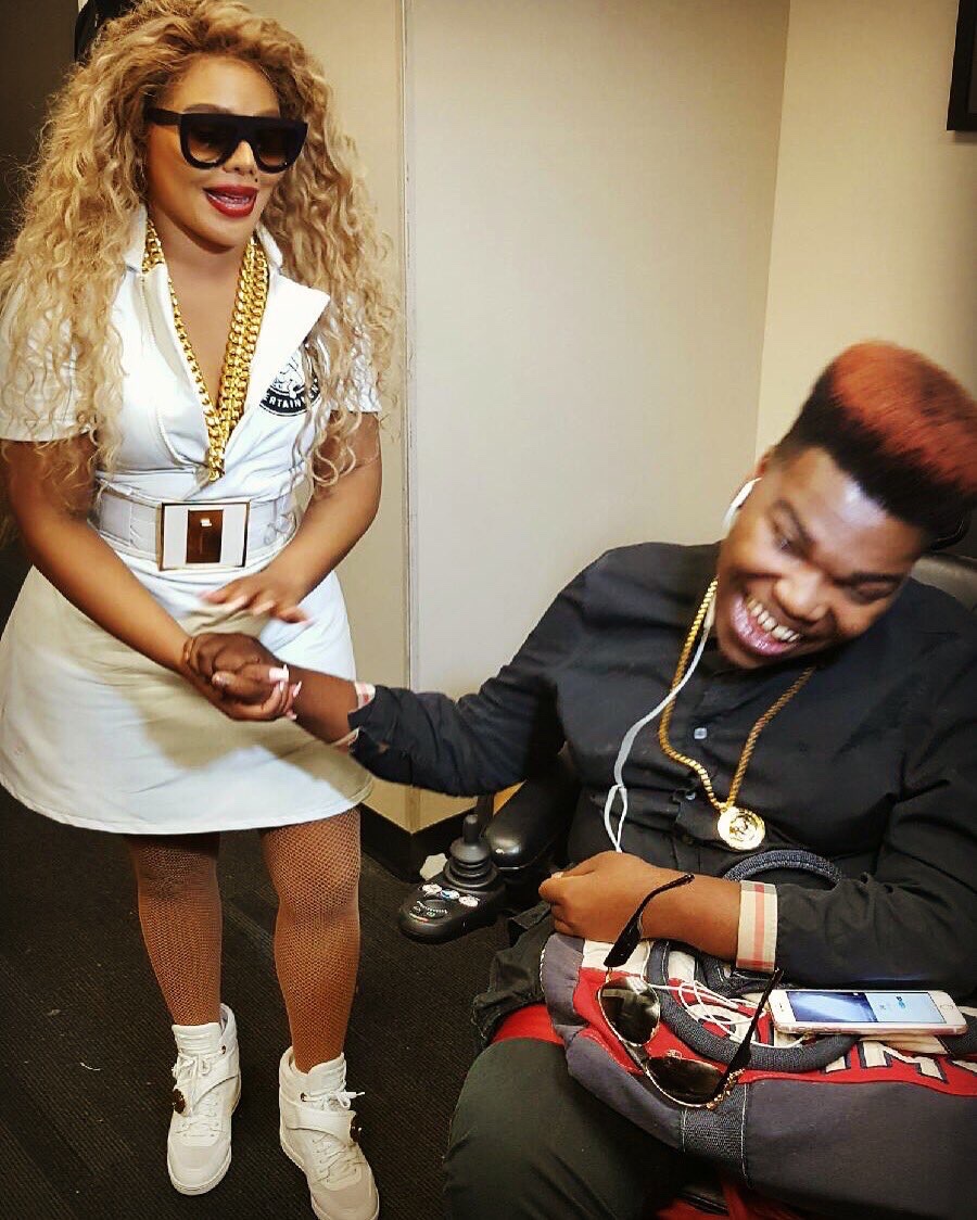 QueenBeeRevenge's tweet image. Missing You @DMVMOSTFAMOUS #BeeHive