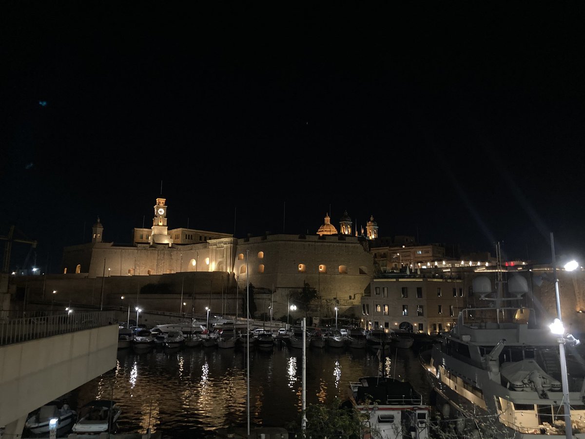 JMGA_MT's tweet image. Il-lejl it-tajjeb 🇲🇹
Good night 🇲🇹
お休みなさい🇲🇹

Bonġu! 🇯🇵
Good morning 🇯🇵
おはようございます🇯🇵

日の出　　5:57
日の入　　18:19
最高気温　17度
最低気温　12度
気温　14度（0:10 CET）
湿度　73%（0:10 CET）
#St.Michael's Fortress #Birgu