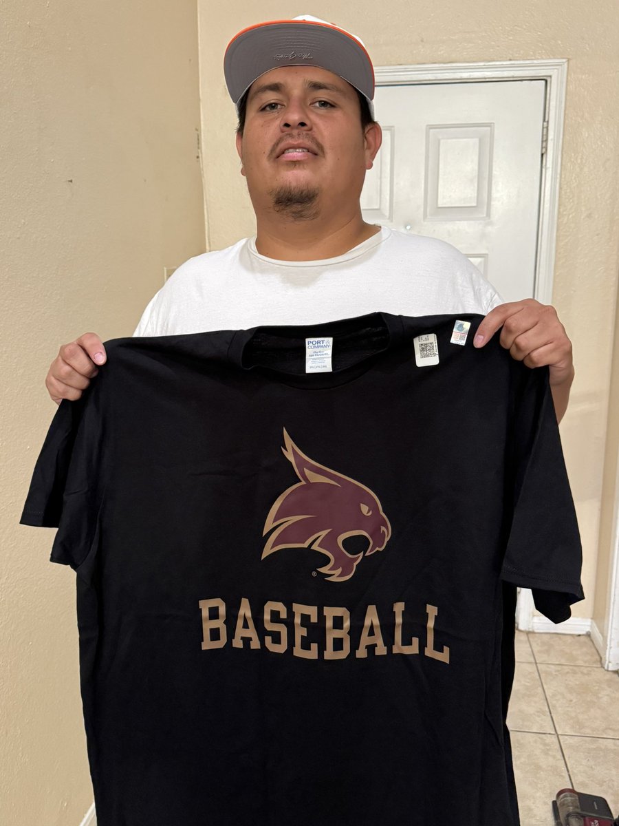Big thank you to the Mangum family for sending me this Texas State shirt. My boy <a href="/mmangum52_/">Max Mangum</a> committed and tought about me a little and sent me this. So blessed to have great families that appreciate everything we do. 🙏 <a href="/neelee_mangum/">Neelee Mangum</a>
