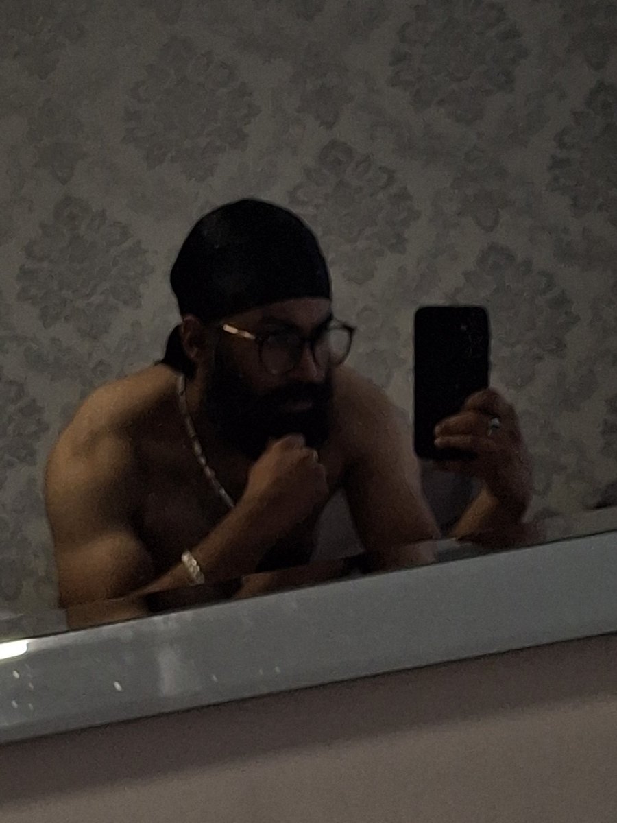 BBrownC tweet media