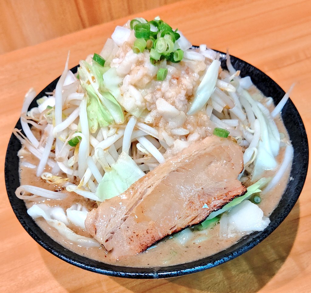 sennibo_a's tweet photo. 9/6
★★昼のみ
Xサービスのお知らせ!★

今日は 11:00スタート

Xサービスの食券
この画面リポスト
→RP画面提示が条件
(他のクーポン割引
ラインサービスなど併用不可)
ガッツリ濃厚+
+くずれ味玉+ハンライス
のセットが【980円】に
サービスです！

よろしくお願いいたします https://t.co/IRE1l0tFIz