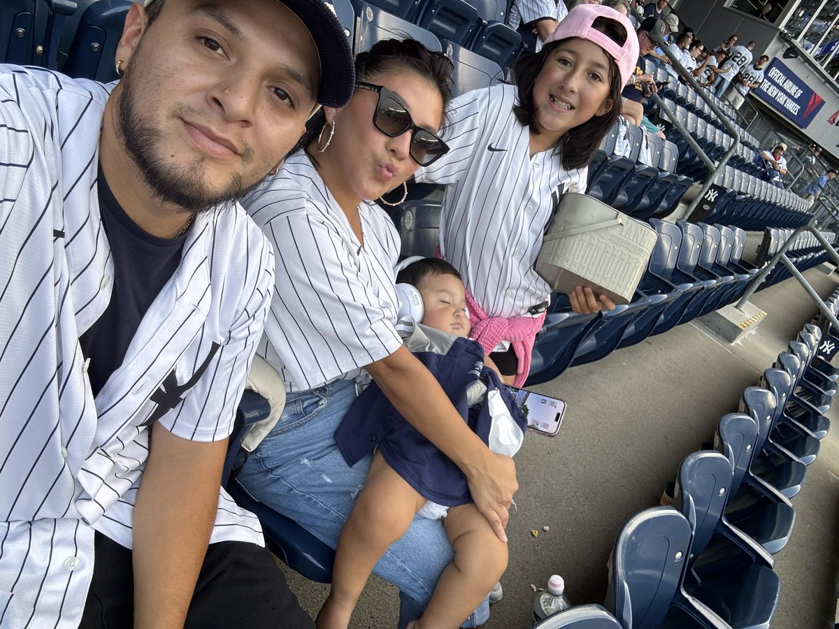 C_barrera2's tweet photo. #repbx https://t.co/DqyEzzdpyv
