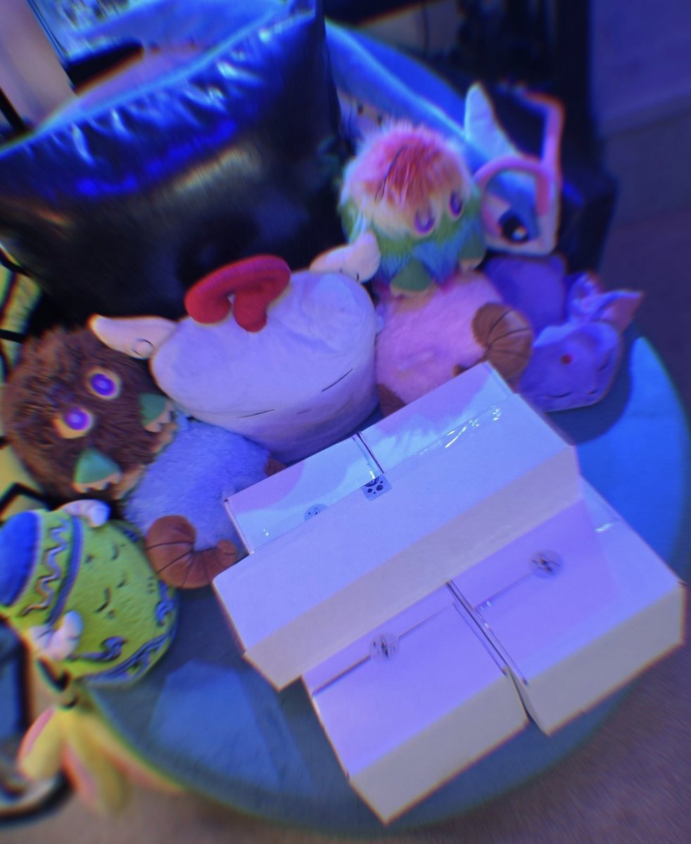 📨 All orders from the Birthday Blowout Sale are shipping out! ✨

Thank you so much for all your patience, support, and birthday wishes last week! 🙏🏼