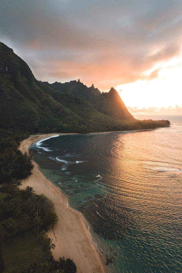 2025 (@2025pics) on Twitter photo 