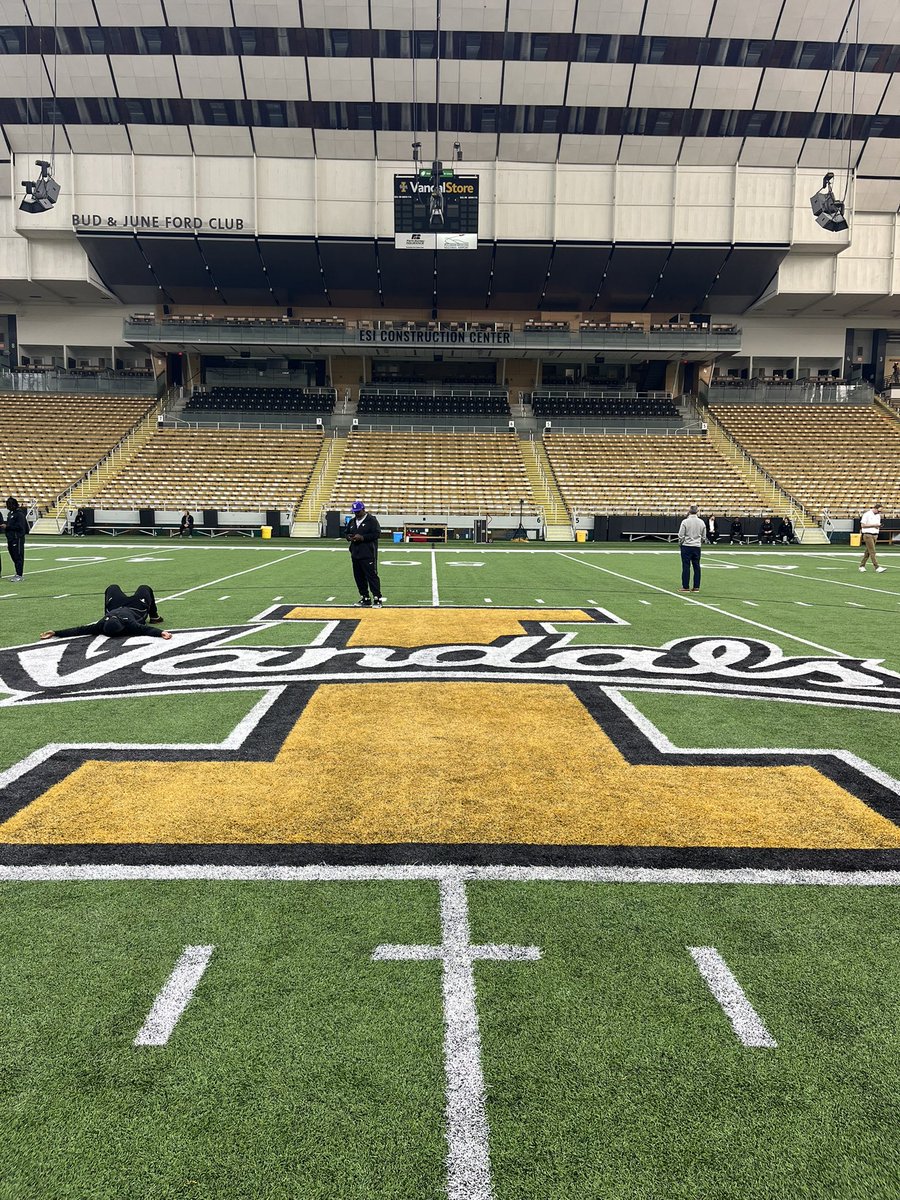 Landed in Idaho and ready to roll for tomorrow! #RollToms