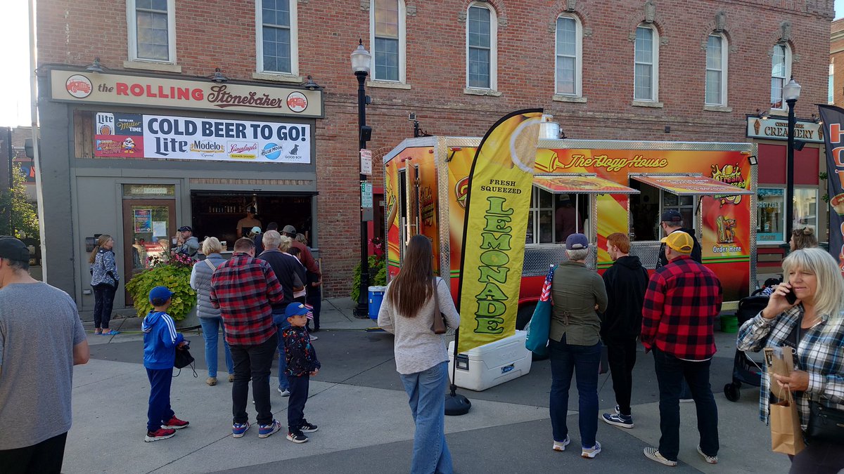 Good afternoon!  This weekend we will be at the popcorn festival in Valparaiso IN!  Today we are in the city center for the pre event!