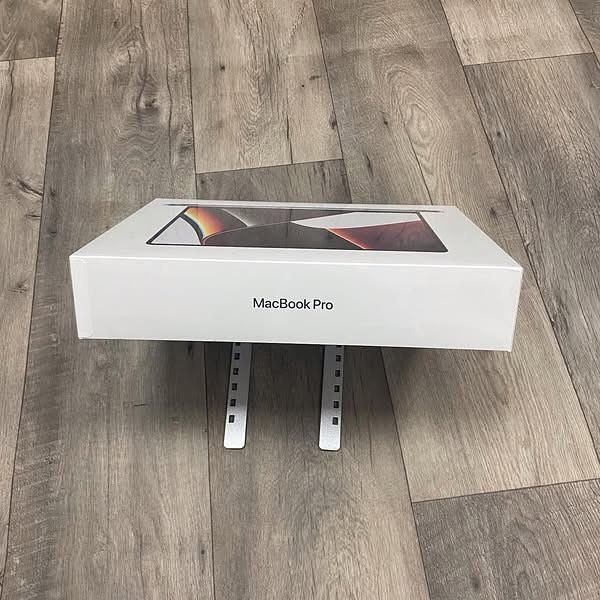 TechChapK3's tweet image. MacBook Pro M1
14-Inch Screen Display 
16gb RAM 
512gb SSD Storage 

Available @Ksh.145,000

#macbook #macbookpro #macbookprom1 #apple #appledevices