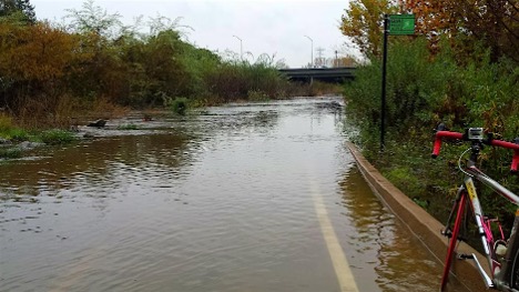 Sở Giao Thông Vận Tải trân trọng mời bạn tham dự Buổi Hội Thảo Cộng Đồng về Kế Hoạch Kết Nối Xe Đạp GRT vào ngày 25 tháng 9, từ 6 giờ đến 7 giờ 30 tối tại River Oaks Café. Vui lòng đăng ký tại bit.ly/grtbike3.