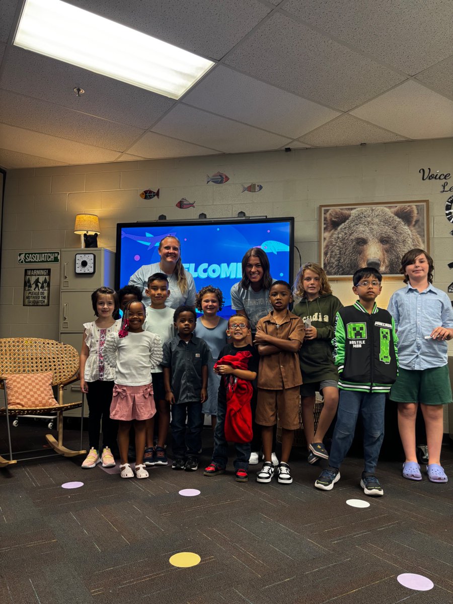 Fin Family Fridays are back!🦈🦈 #itsworthit #ParkSharks