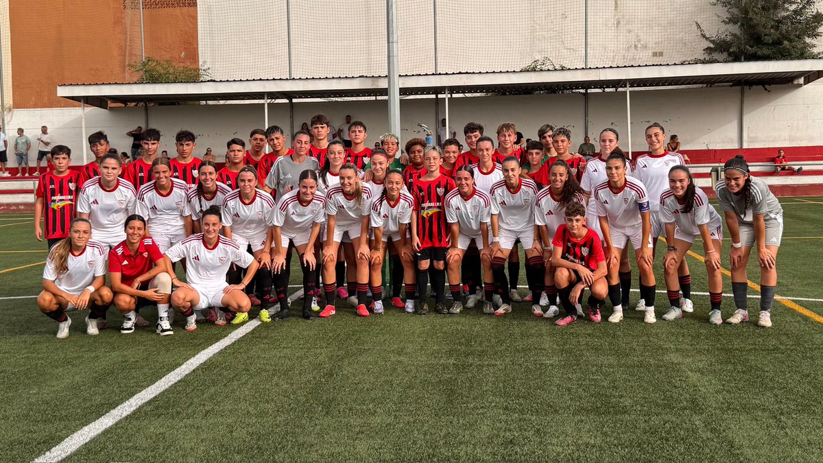 Primeros amistosos de la pretemporada.... 💪

Atlético Libertad VS Sevilla femenino
 ❤️,🖤🤍 vs ❤️🤍

Disfrutamos de un partido donde nuestros chicos tuvieron que apostar por un juego intenso y sin descanso ante un rival que derrochó toda su sabiduría y energía en el campo.