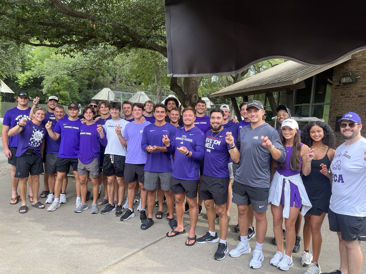 It’s a great day to be a Horned Frog. Thank you <a href="/FortWorthZoo/">Fort Worth Zoo</a> 🐸