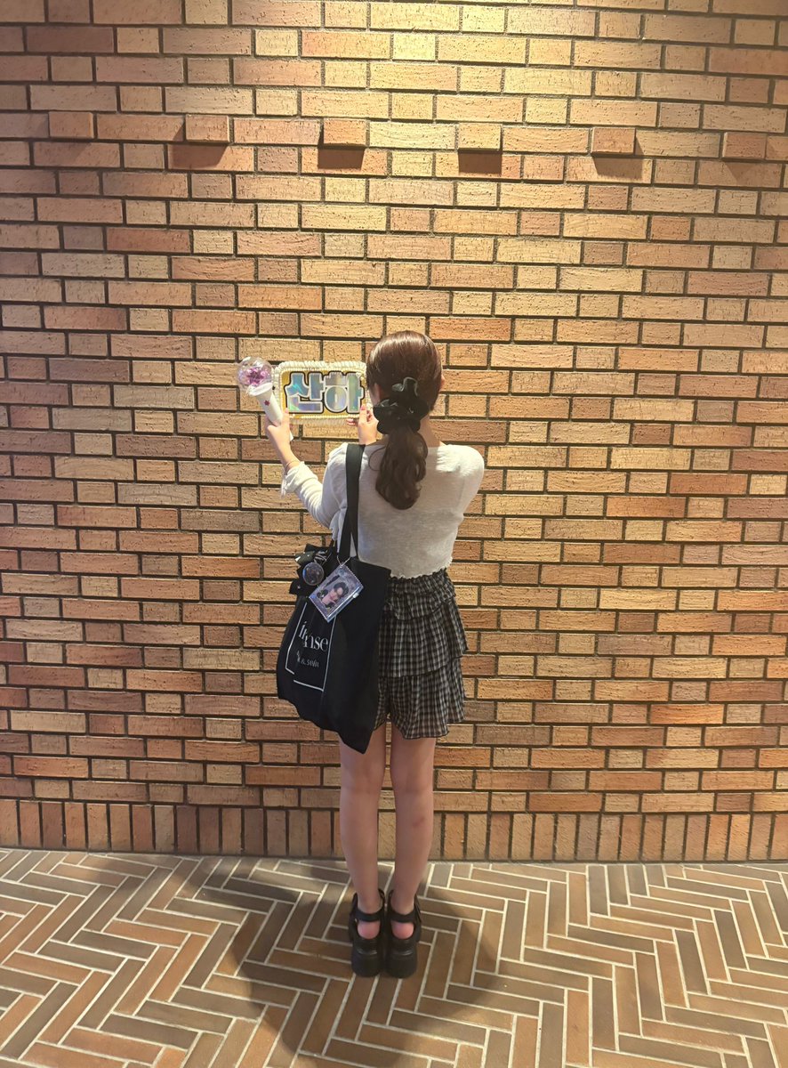 mococo_225's tweet photo. えぐかっこよかった特にサナくんの白の衣装と浴衣の破壊力よ🫠お出迎えからサウチェまでも最高だし神席だったし、この公演彼氏感やばかった笑笑笑

掛け声めっちゃ楽しくて、ロハもめっちゃノリノリだからそれ見てサナくんが笑って楽しそうにしてて嬉しかった🥺🫶🏻

  #윤산하   #YOONSANHA  #ASTRO https://t.co/aiyiswAbf2
