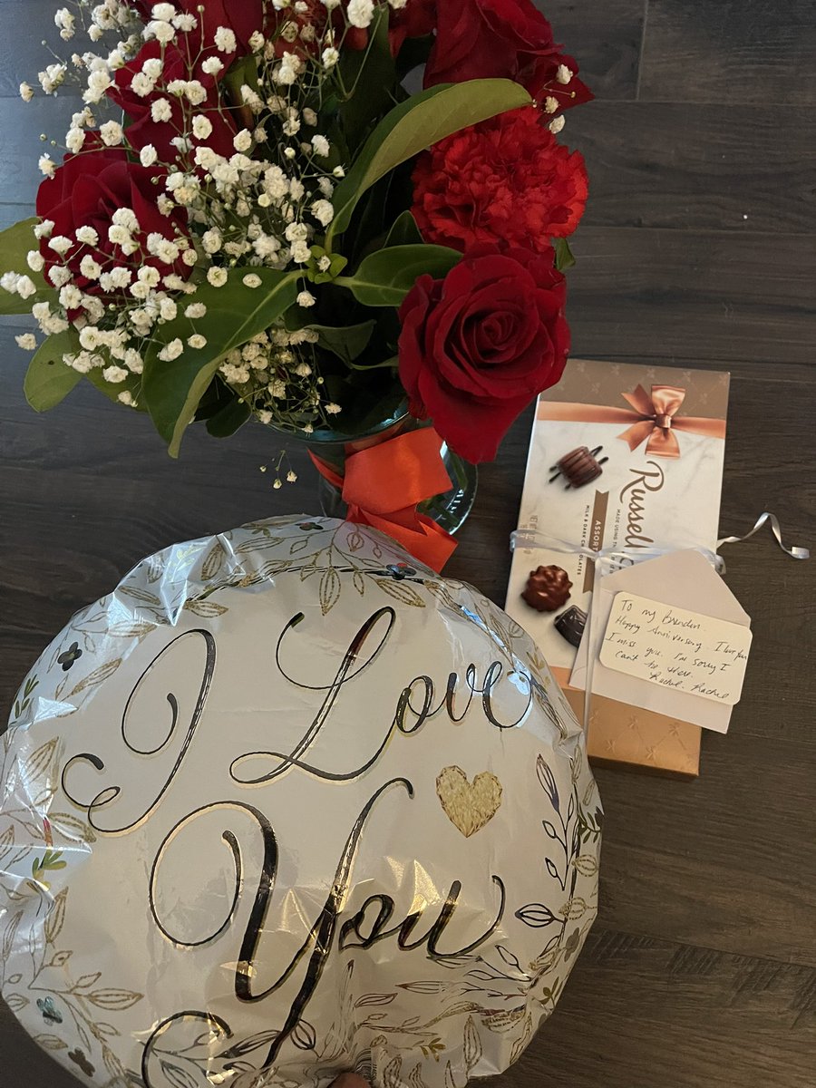 brendonvbb12's tweet image. I don’t ever wonder if I married the right person, I’m thankful every day for her! Came home to this on the porch today and started to tear up. #TeamRachel #BB27 She never ceases to amaze me. Happy 13th Anniversary my Queen!