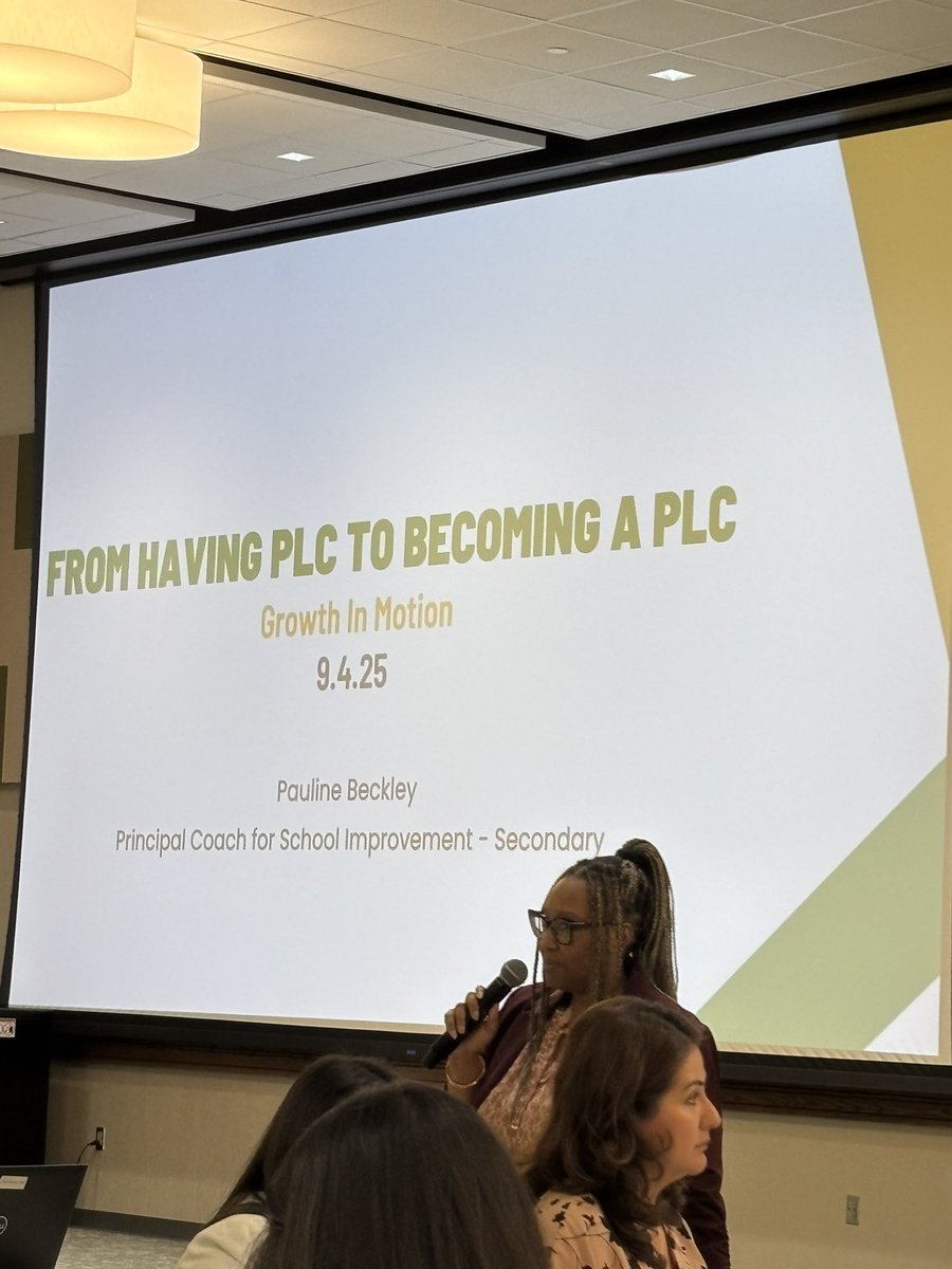 BeckleypBeckley's tweet photo. The Power of Collaborative Teams at Work!  Alief Principals are fully engaged! #AliefPLCs #BetterTogether #CultureOfCollaboration @AliefISD @DrCharlieGarcia @RayyanAmine https://t.co/IEN4YTfXT7