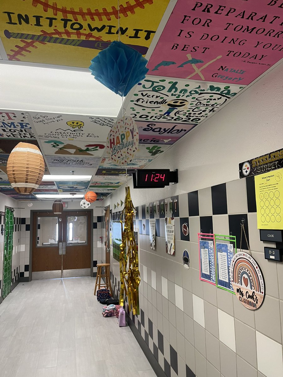 My team spoiled me and made me feel the love for my birthday tomorrow! 🥰#thrivingthirds #DESisBEST