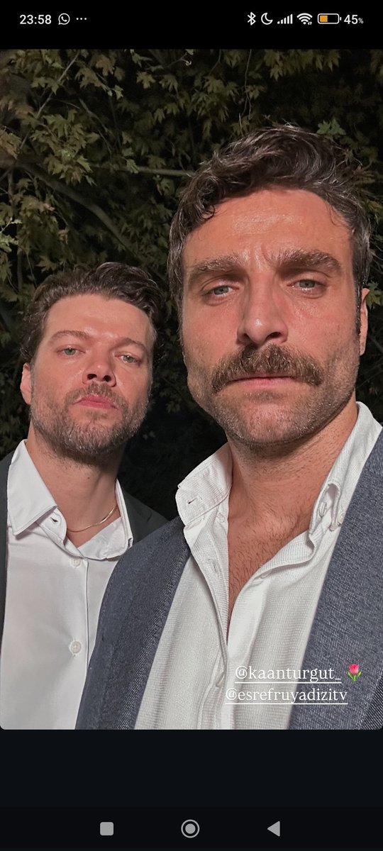 They are recording in a concert hall in Istanbul and the Orphans are shooting at Eşref's mansion 
#EşrefRüya #EşSan