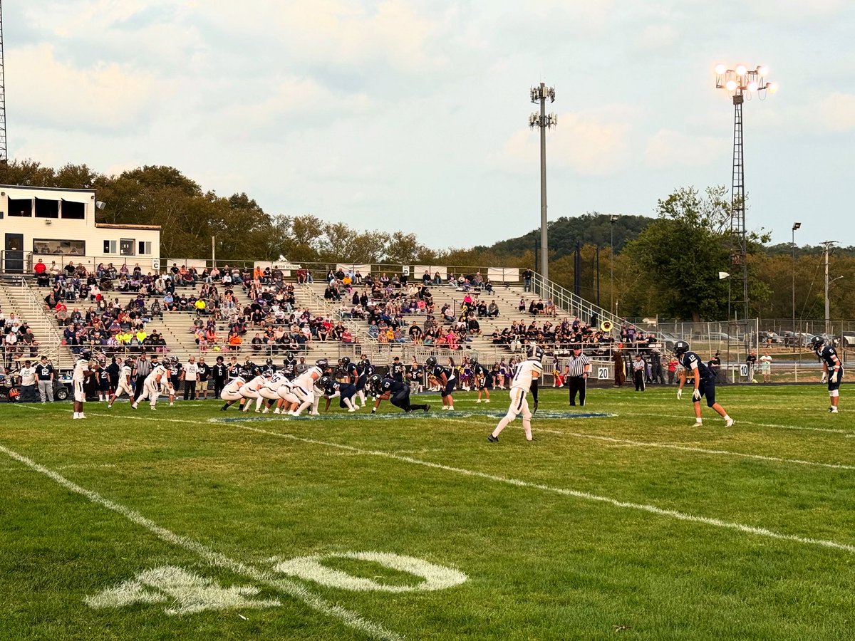 MRittCGS's tweet photo. Friday Night Lights 

✅ @WesternBeaverFB 

#RecruitWB🦫 https://t.co/aEuTxWV2s2