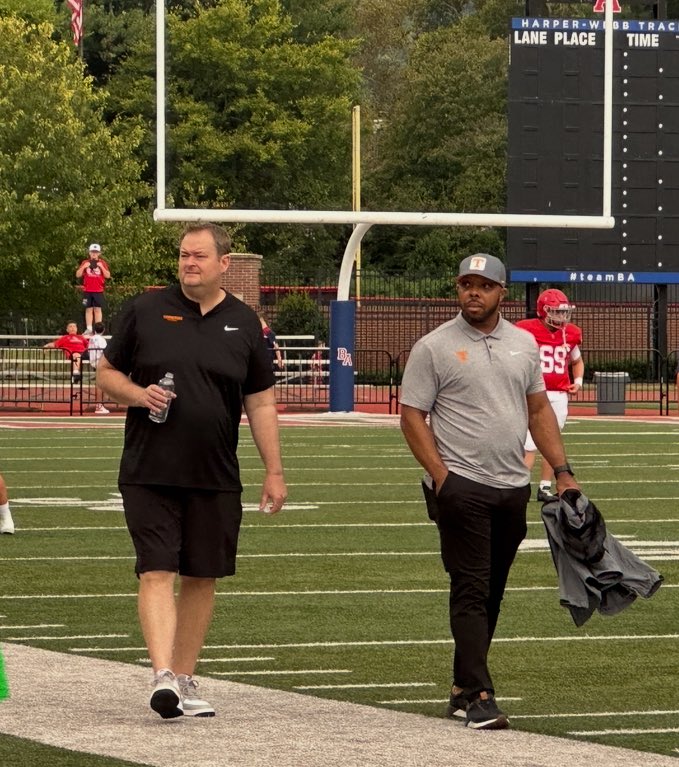 ChadSimmons_'s tweet photo. Tennessee HC Josh Heupel and RB coach De’Rail Sims here at the @BaylorSchoolFB - @theBAFootball game! 

Multiple Tennessee commits/targets in action. 

@rivalshs https://t.co/Jgx9jL8idD