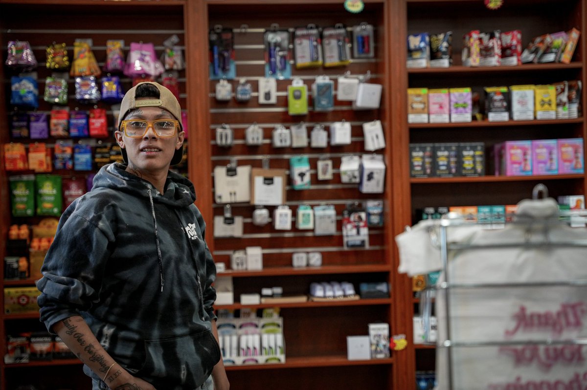 Sophia Tiedge (@sophia_tiedge) on Twitter photo Avenue Liquor, a vape retailer near Marquette, is taking a hit after Wisconsin’s new law banning the sale of vapes not approved by the FDA took effect Sept. 1.
The approved brands just aren't as popular with MU students, the assistant manager said. 
marquettewire.org/4139603/news/v… Avenue Liquor, a vape retailer near Marquette, is taking a hit after Wisconsin’s new law banning the sale of vapes not approved by the FDA took effect Sept. 1.
The approved brands just aren't as popular with MU students, the assistant manager said. 
marquettewire.org/4139603/news/v…