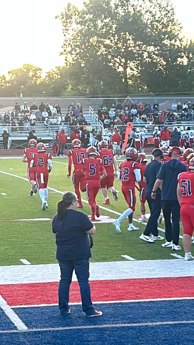 TOUCHDOWN PASS FROM BRYCE NAPIER TO JEFF LITTLE THE PATRIOTS LEAD 7-0‼️‼️