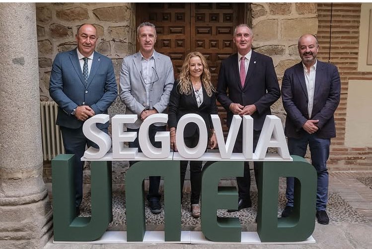 Comenzamos el curso con reunión ordinaria de la Junta rectora, donde se han presentado los presupuestos del 2026 y el Plan Académico y Docente. Gracias por el apoyo de nuestros consorciados: <a href="/UNED/">UNED</a> <a href="/DipuSG/">Diputación de Segovia</a> <a href="/segovia_es/">Ayuntamiento de Segovia</a>