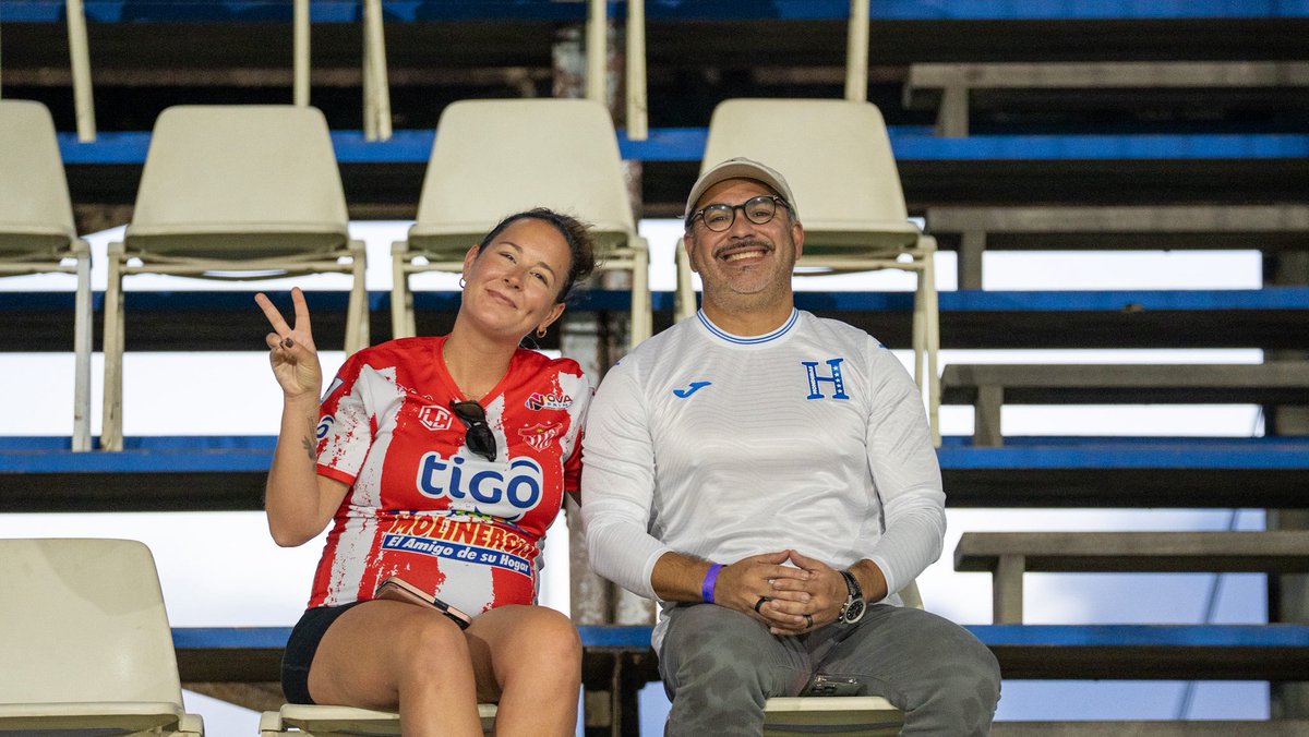 LaHSomosTodos's tweet image. 🗣️Aquí están los de siempre…

Los Catrachos de Corazón 😍👏🏼🇭🇳

⚽️ Haití 🇭🇹🆚🇭🇳 Honduras
🏟️ Estadio Ergilio Hato
🕕 6:00 PM 

#LaHSomosTodos #VamosHonduras #SiPodemos #RondasClasificatorias #UNITED2026