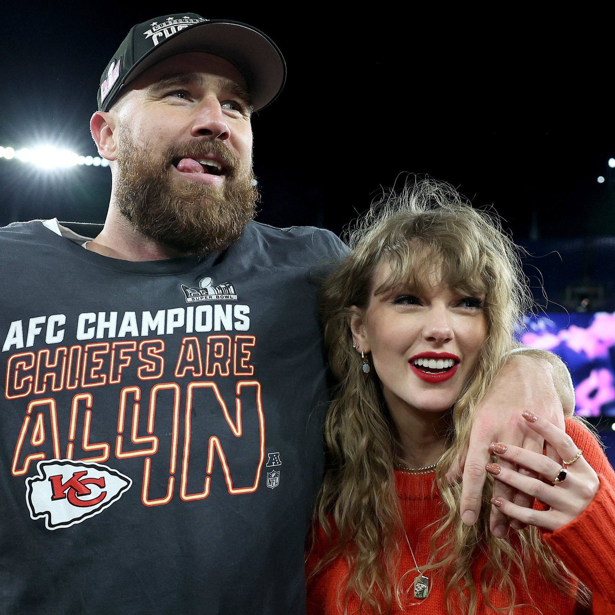 updateswiftbr's tweet image. De acordo com a Folha de S. Paulo, Taylor Swift contará com 25 seguranças para evitar aglomerações.