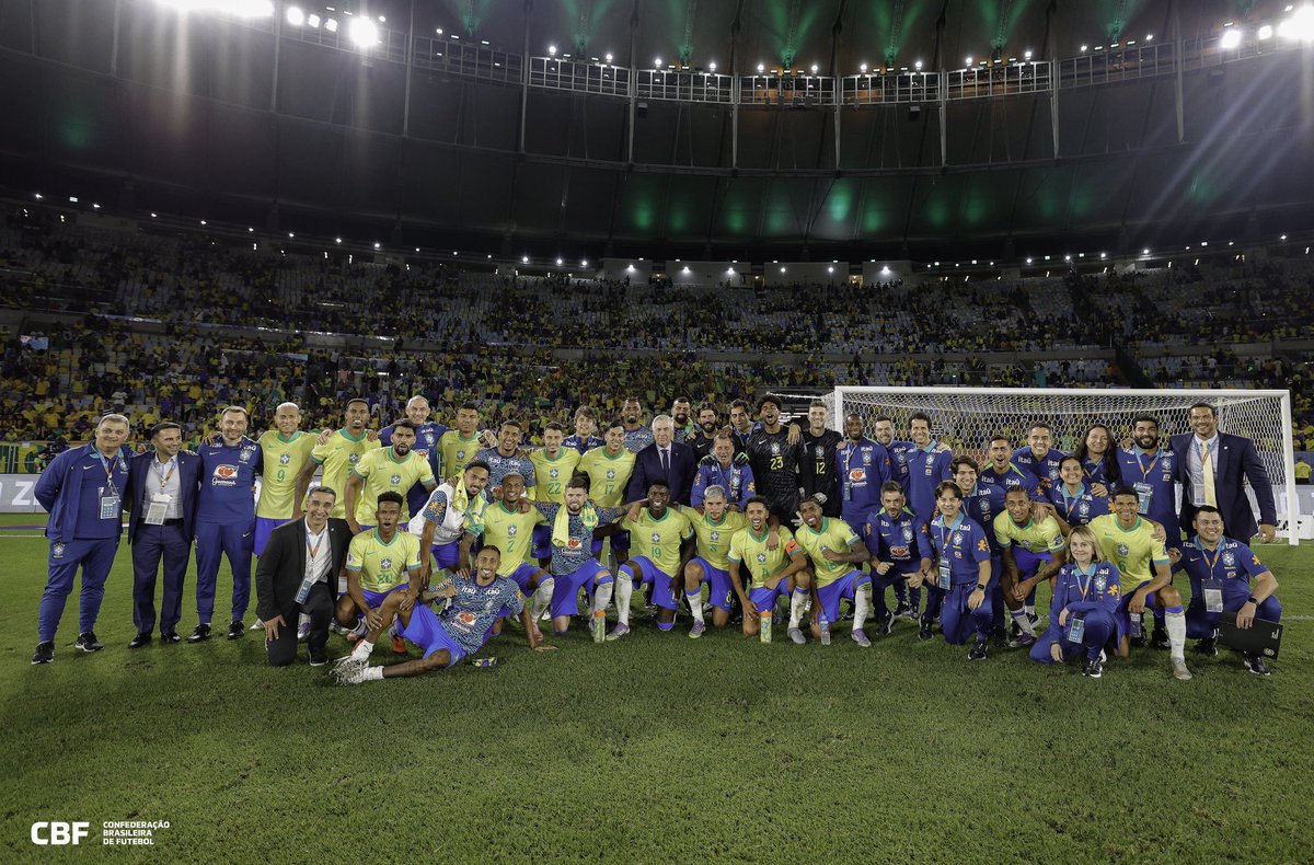 MrAncelotti's tweet photo. Maracanã inesquecível https://t.co/H7dYkHlqqC