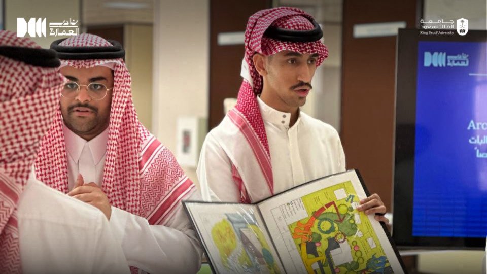 🌟 ضمن أنشطتنا الجامعية، أقمنا فعالية اليوم التعريفي لطلاب الكلية المستجدين 🎓
الفعالية جمعت خبرات طلاب سابقين، تجارب ملهمة، شرح لاستخدام الأدوات، وإجابات على تساؤلاتهم.
✨ خطوة أولى لبداية رحلة أكاديمية مليئة بالنجاحات!

#الكلية #طلاب_جدد #اليوم_التعريفي