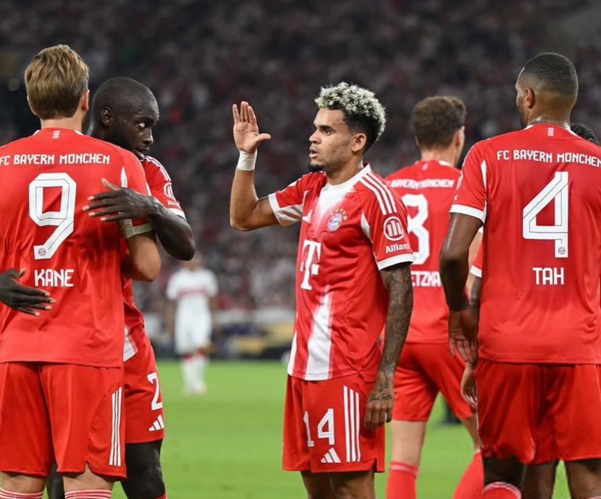 FabrizioRomano's tweet photo. ❤️🤍🇨🇴 Luis Díaz: “It's definitely always special to play for a big club, and Bayern is one of the big clubs”.

“I'm very happy. I joined the right team, the right group. I'll continue to work hard with both feet on the ground and focus on what's to come”. https://t.co/xLmAvJpFRN