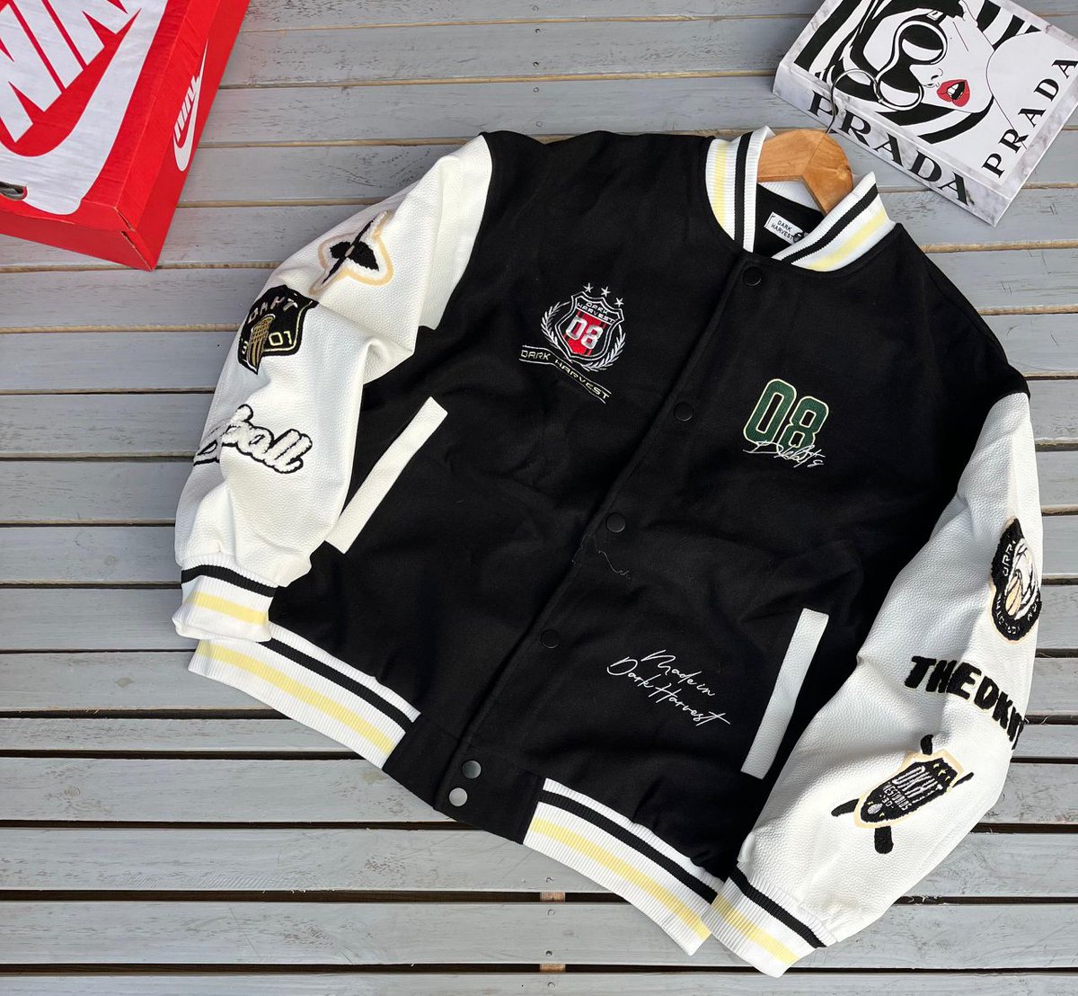 VIPFashionzUg's tweet image. "Get ready to knock it out of the park with our stylish baseball jackets! #BaseballJacket #FashionForward" available in different colors and designs @150k kindly call or Whatsapp us on 0763026297