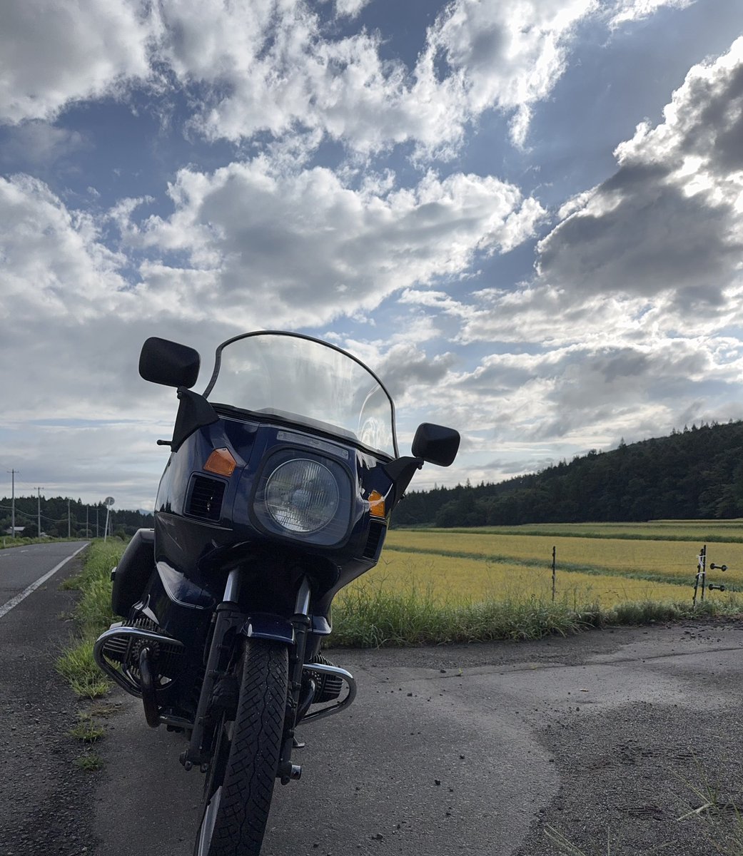 nobu_i's tweet photo. 青いけど参加させていただきます！
 #赤べこバイクミーティング https://t.co/8eBCn52zhT