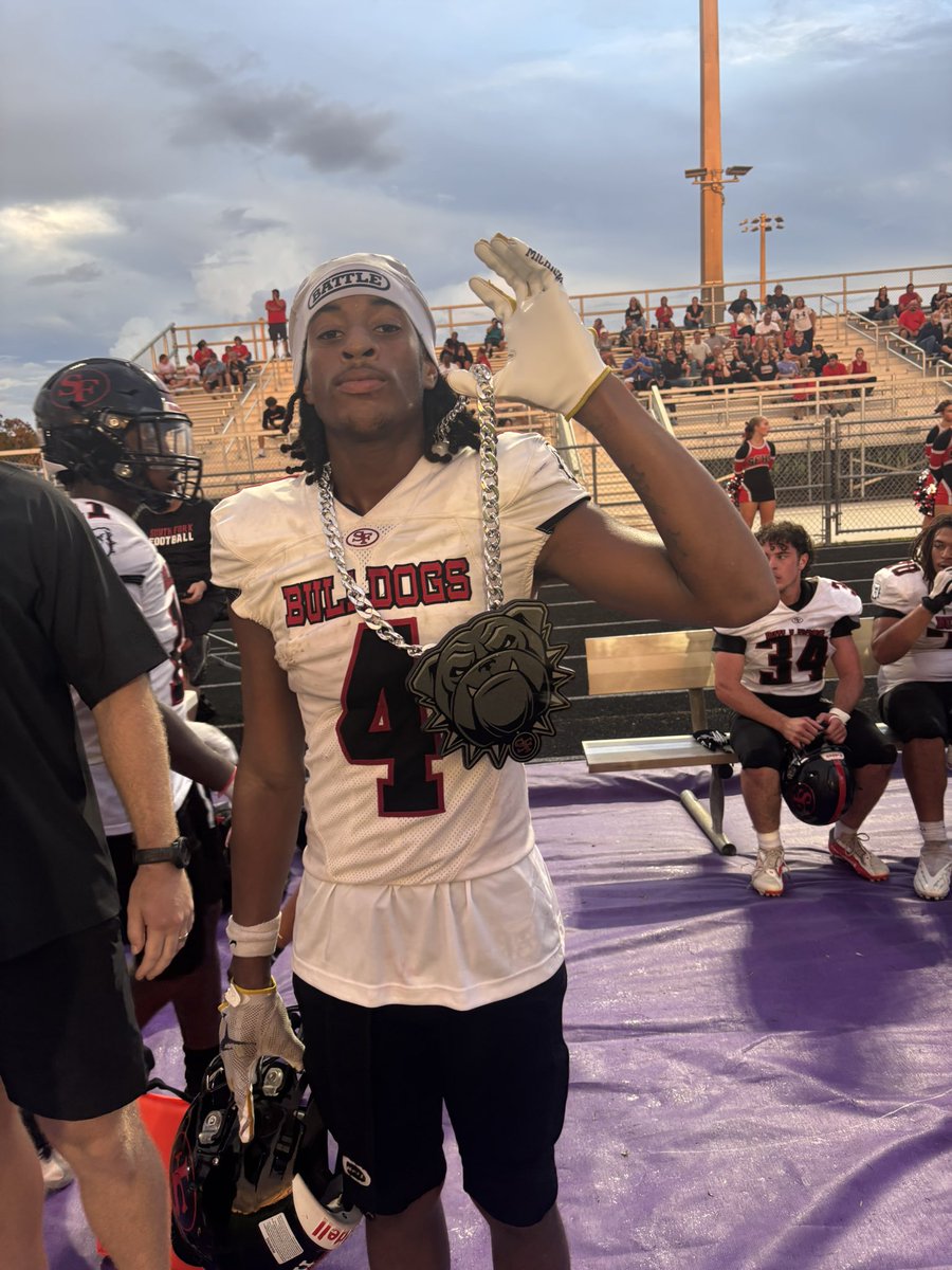 <a href="/DeonteWright_4/">Tae Wright</a> with the turnover chain and it leads to <a href="/dmac_baller102/">D’Marcus</a> an <a href="/ChrisCherry_09/">Chris Cherry</a> connection for the passing TD. <a href="/SFHS_FB/">SFHS FB</a> leads Chobee 14-7 in the 2nd <a href="/EraPrep/">New Era Prep</a> <a href="/WPTV/">WPTV</a> <a href="/ESPNWestPalm/">ESPN WEST PALM (106.3 FM)</a>