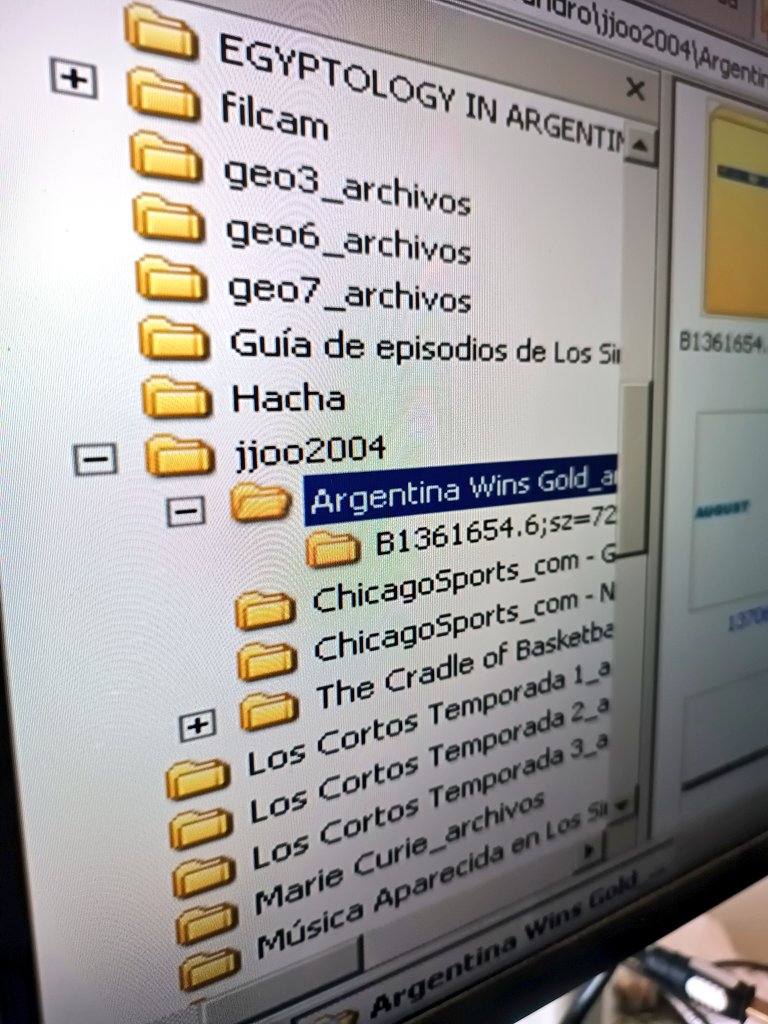 biotecnoblog's tweet image. Hoy tocó revivir una PC que hacía 20 años no se prendía.