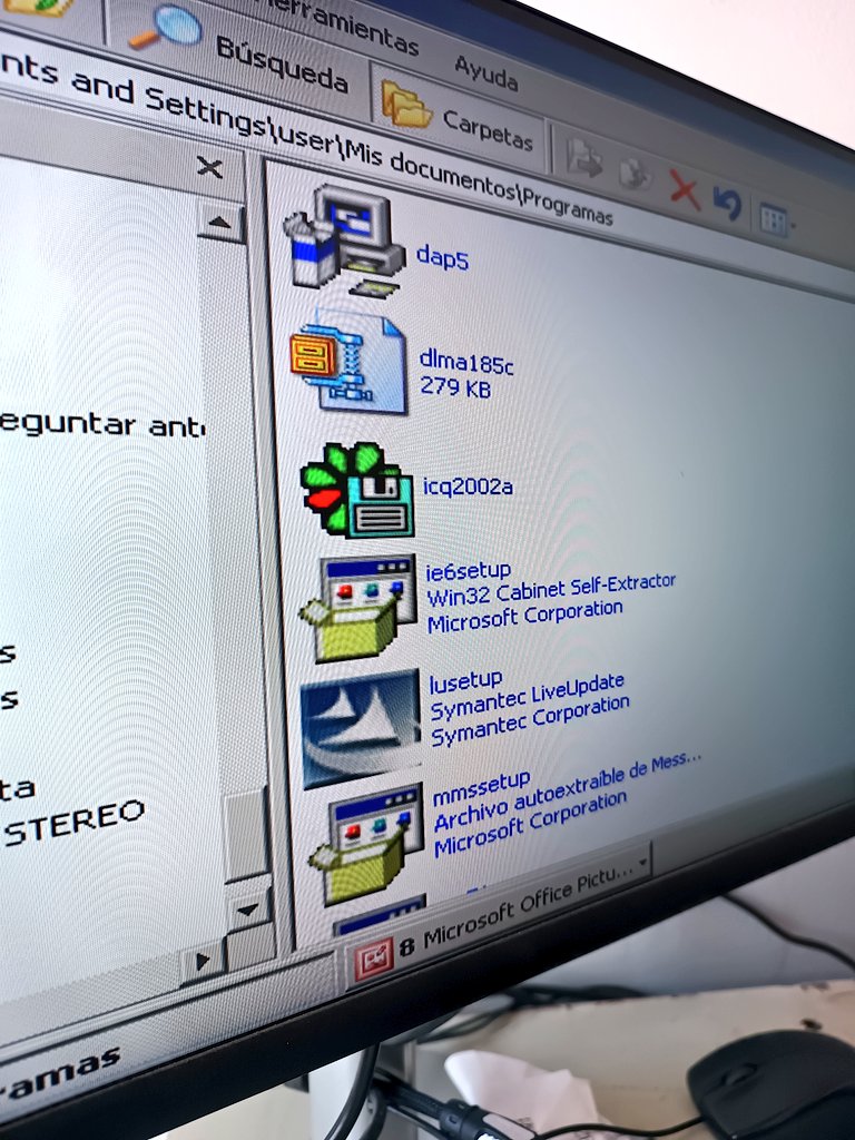 biotecnoblog's tweet image. Hoy tocó revivir una PC que hacía 20 años no se prendía.