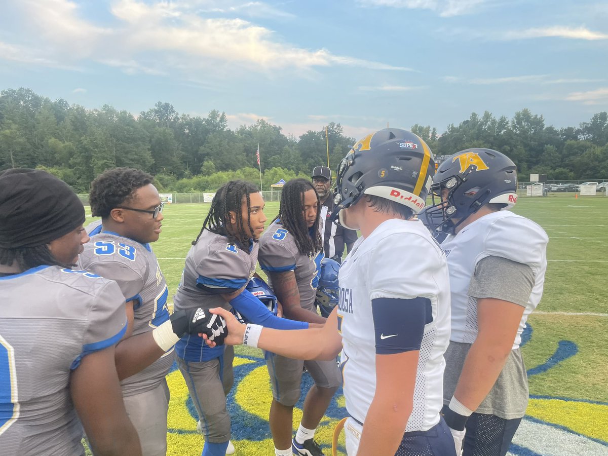 The YellowJackets have won the toss and will defer to the second half 

<a href="/WVUA23Sports/">WVUA 23 Sports</a> 
<a href="/garyharris_wvua/">Gary L. Harris</a>