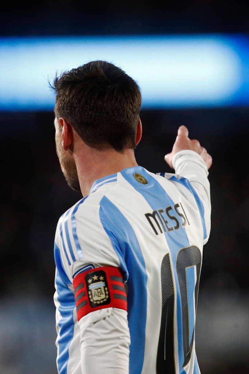 ⁴K  MESSI 1️⃣0️⃣✨📸                                                                         #Wallpapers                                                            #WCQ                                                                   #FC26