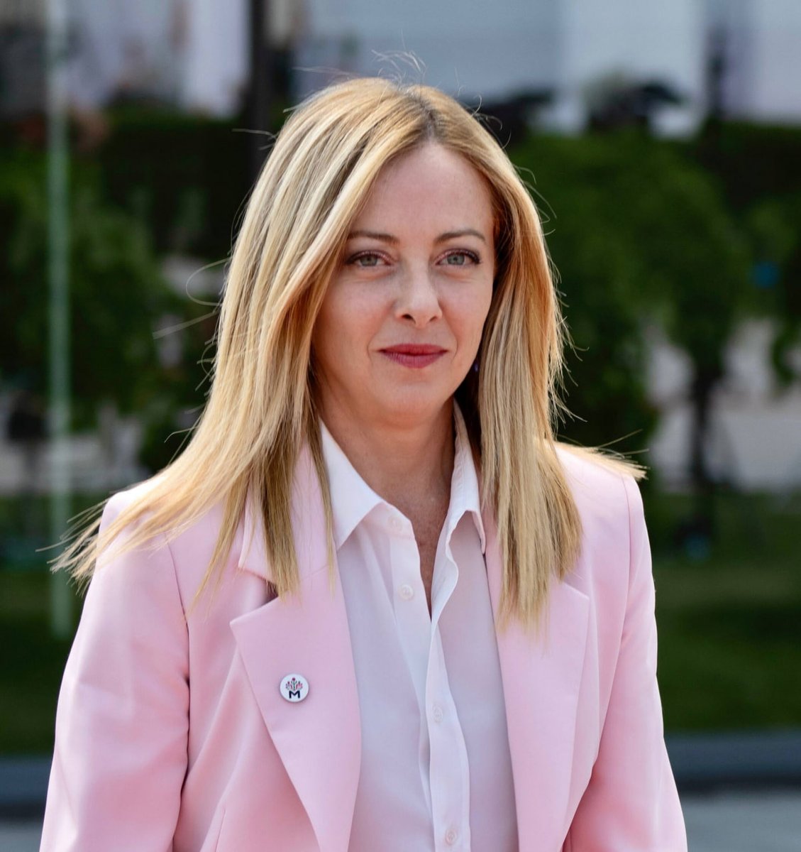 🚨I want from you to be Honest for this Question:

Do you think Giorgia Meloni is the best European leader?

YES or NO?

if YES , Give me a Thumbs-Up👍