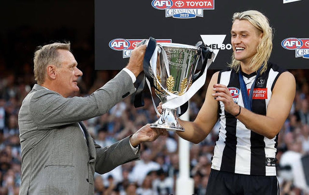 Collingwood Footy Tour 🐧🏉🏁 tweet media