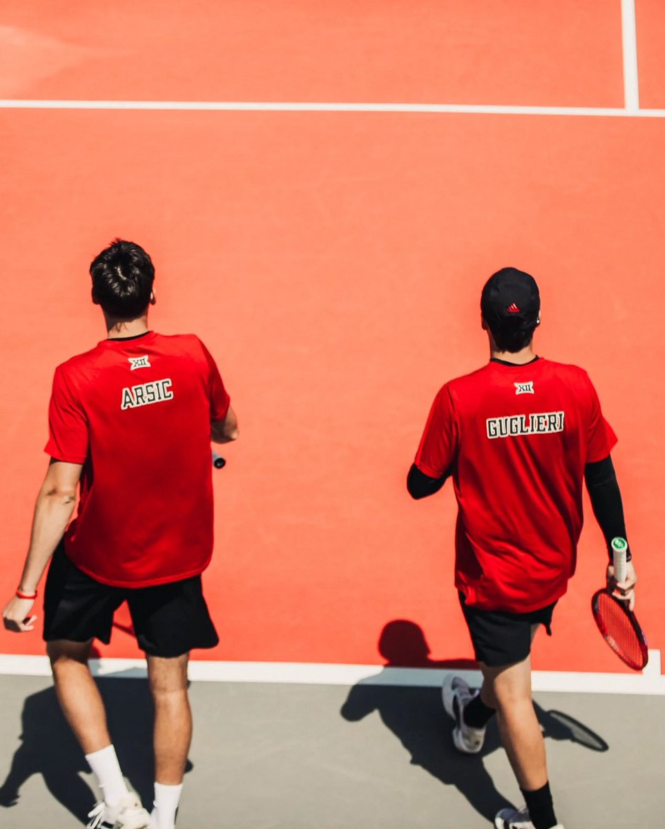 Dynamic duos doing what they do best🏆

✅ Niksa/Thiago def. No. 25 Smillie/Vrba (Arkansas), 8-6
✅ Sebastian/Tyler de. Barot/Deo (SMU), 8-6
