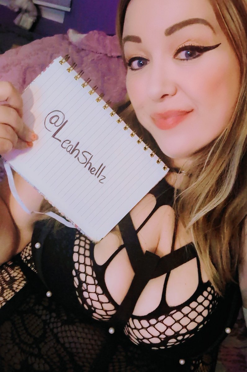 LeahShellz's tweet image. Does this verify me? I was told to do this thing. Hope you're all having a naughty night 😜💦 catch me streaming soon!  #of #stripchat #onlyfans #milf #cougar #pawg