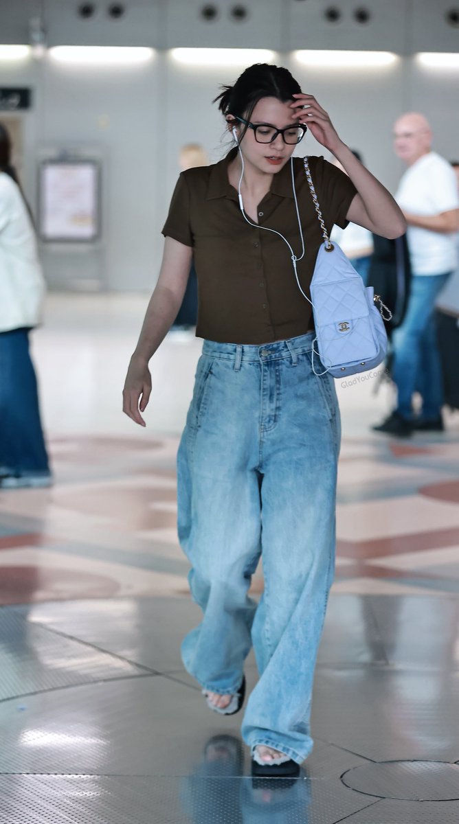 Welcome home, Becky 🫂🫂🫂
Bonbon is there to welcome his mom too 🥹
<a href="/AngelssBecky/">Becky Armstrong</a> 

#Beckysangels #BeckyArmstrong‌