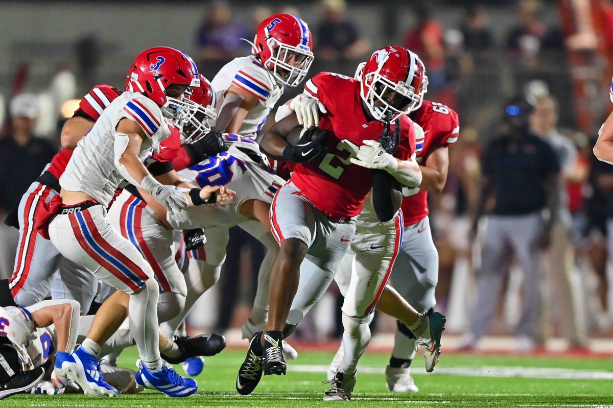 The Deuce broke loose: <a href="/Delvecchio2026/">Delvecchio “Deuce” Alston II</a> leads dominant <a href="/HuskyFast/">Hewitt-Trussville FB</a> rushing attack in region win over Vestavia Hills.

cahabasun.com/sports/hewitt-…