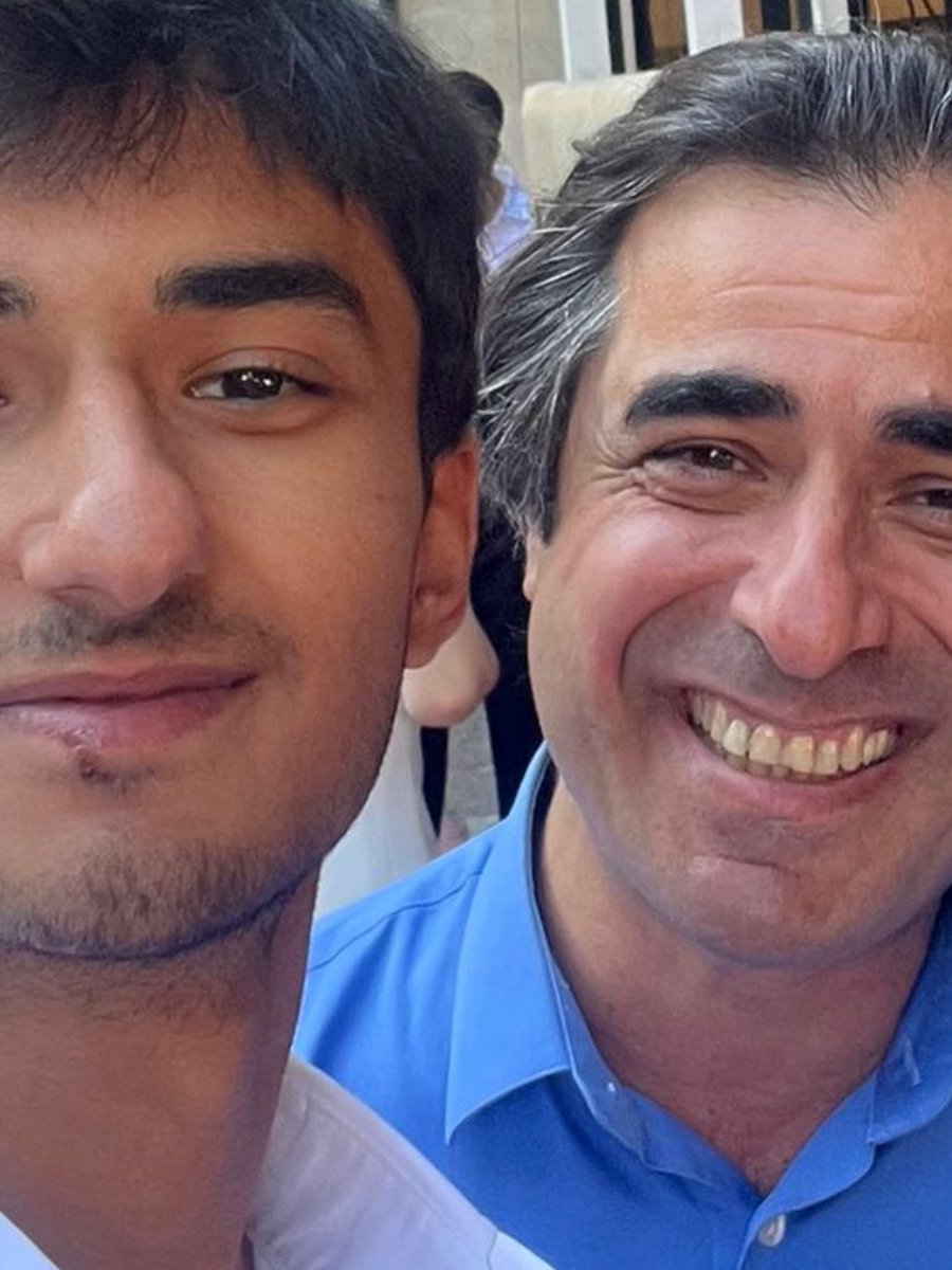 Yıllardır herşeyden sakındığım,
Dertleriyle dertlendiğim,
Yaşam enerjim,
Biricik oğlum üniversite eğitimi için yurt dışına gidiyor… ❤️‍🩹💔🖤

Artık hasretlik bize geldi, artık ayrılık vakti, sensiz nasıl olacak bilmiyorum, yaşamadığım bişey göreceğiz…